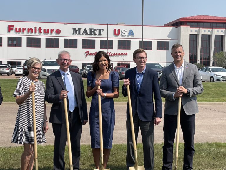 Furniture Mart USA Groundbreaking Sioux Falls Development