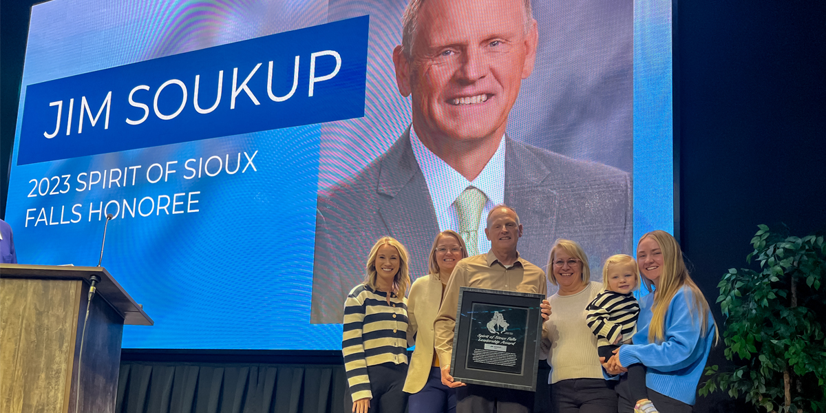 Jim Soukup and family accepting Spirit of Sioux Falls Award