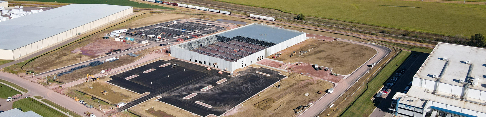 A photo of the construction progress at Amazon's last-mile distribution facility in Sioux Falls, SD